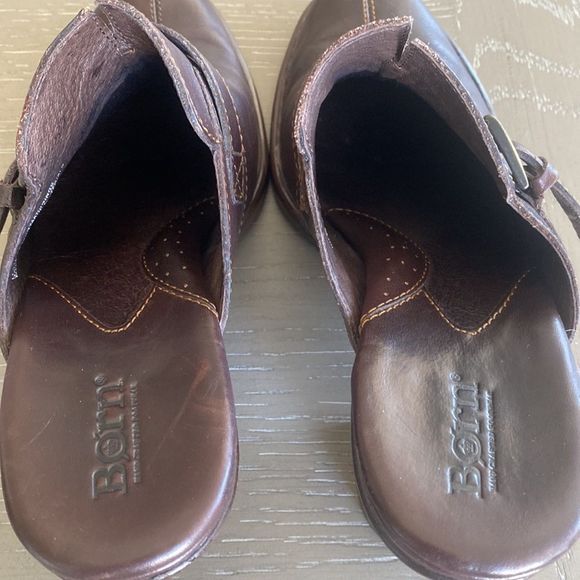 Born Women’s Brown Leather Slip On High  Block Heel Clogs Mules Size 8 - Picture 10 of 12